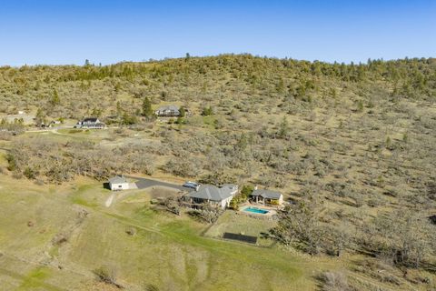 Tiny photo for 4182 N Roxy Drive, Medford, OR 97504 (MLS # 220215071)