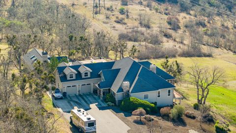 Tiny photo for 4182 N Roxy Drive, Medford, OR 97504 (MLS # 220215071)