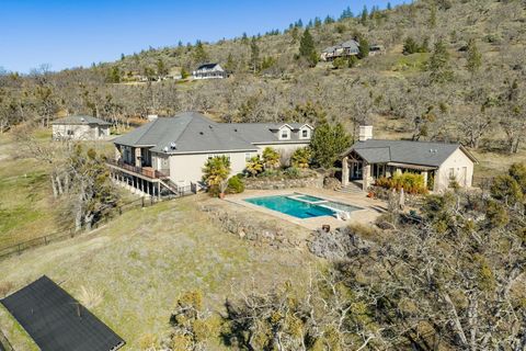 Tiny photo for 4182 N Roxy Drive, Medford, OR 97504 (MLS # 220215071)