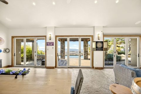 Tiny photo for 4182 N Roxy Drive, Medford, OR 97504 (MLS # 220215071)