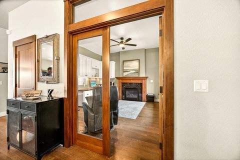 Tiny photo for 4182 N Roxy Drive, Medford, OR 97504 (MLS # 220215071)