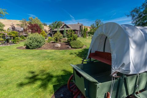 Tiny photo for 6100 Eightmile Road, The Dalles, OR 97058 (MLS # 220220770)