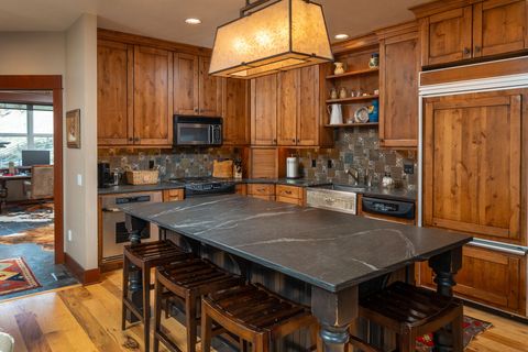 Tiny photo for 6100 Eightmile Road, The Dalles, OR 97058 (MLS # 220220770)