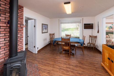 Tiny photo for 6100 Eightmile Road, The Dalles, OR 97058 (MLS # 220220770)