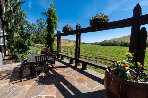 Tiny photo for 6100 Eightmile Road, The Dalles, OR 97058 (MLS # 220220770)