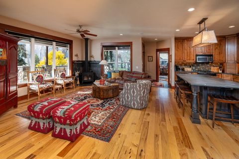 Tiny photo for 6100 Eightmile Road, The Dalles, OR 97058 (MLS # 220220770)