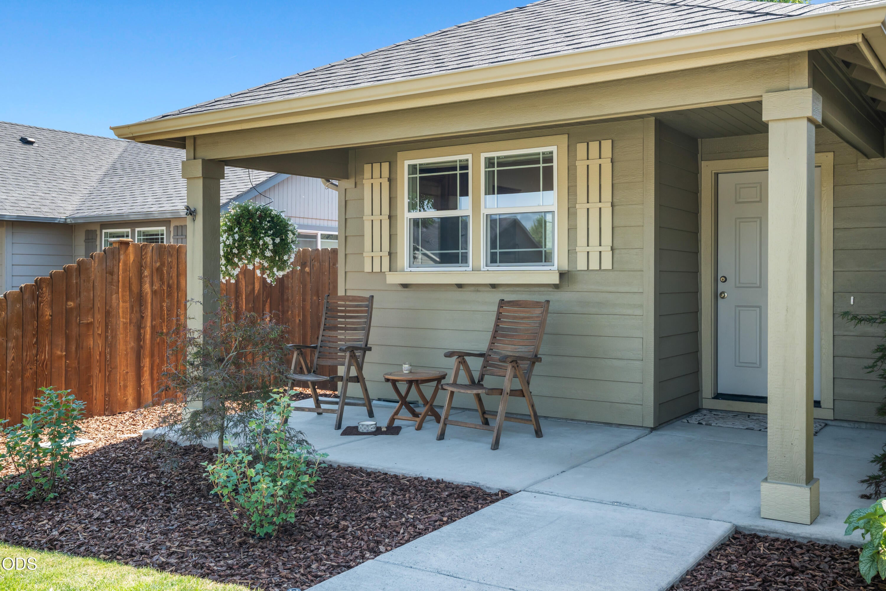 3172 SW Deschutes Avenue