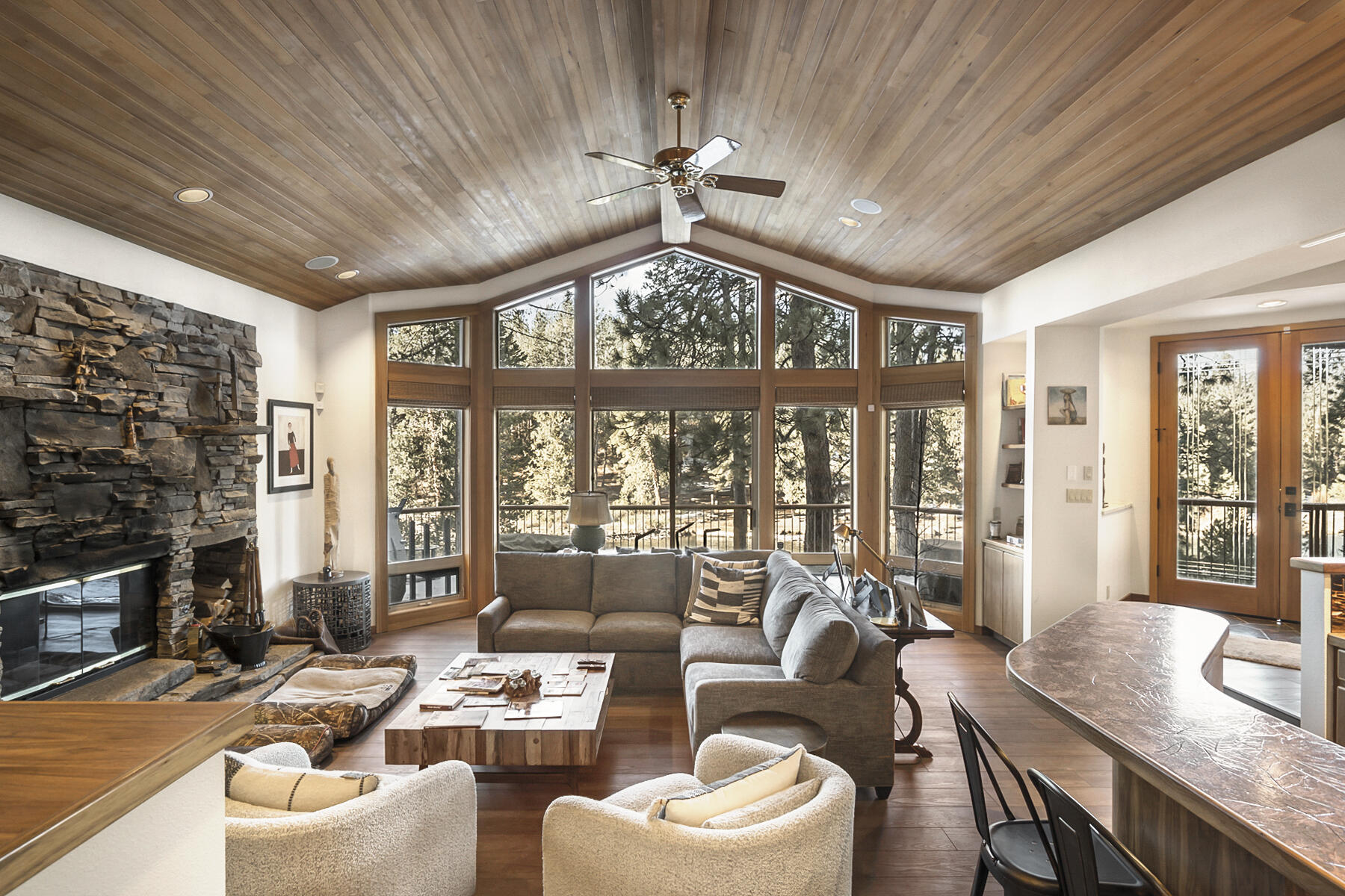 River Bluff Estate - Residential