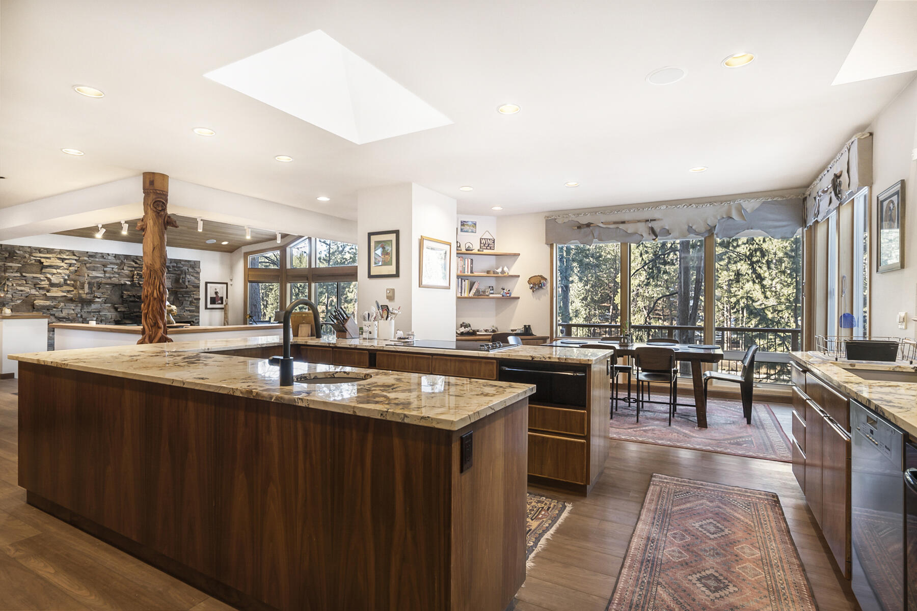 River Bluff Estate - Residential