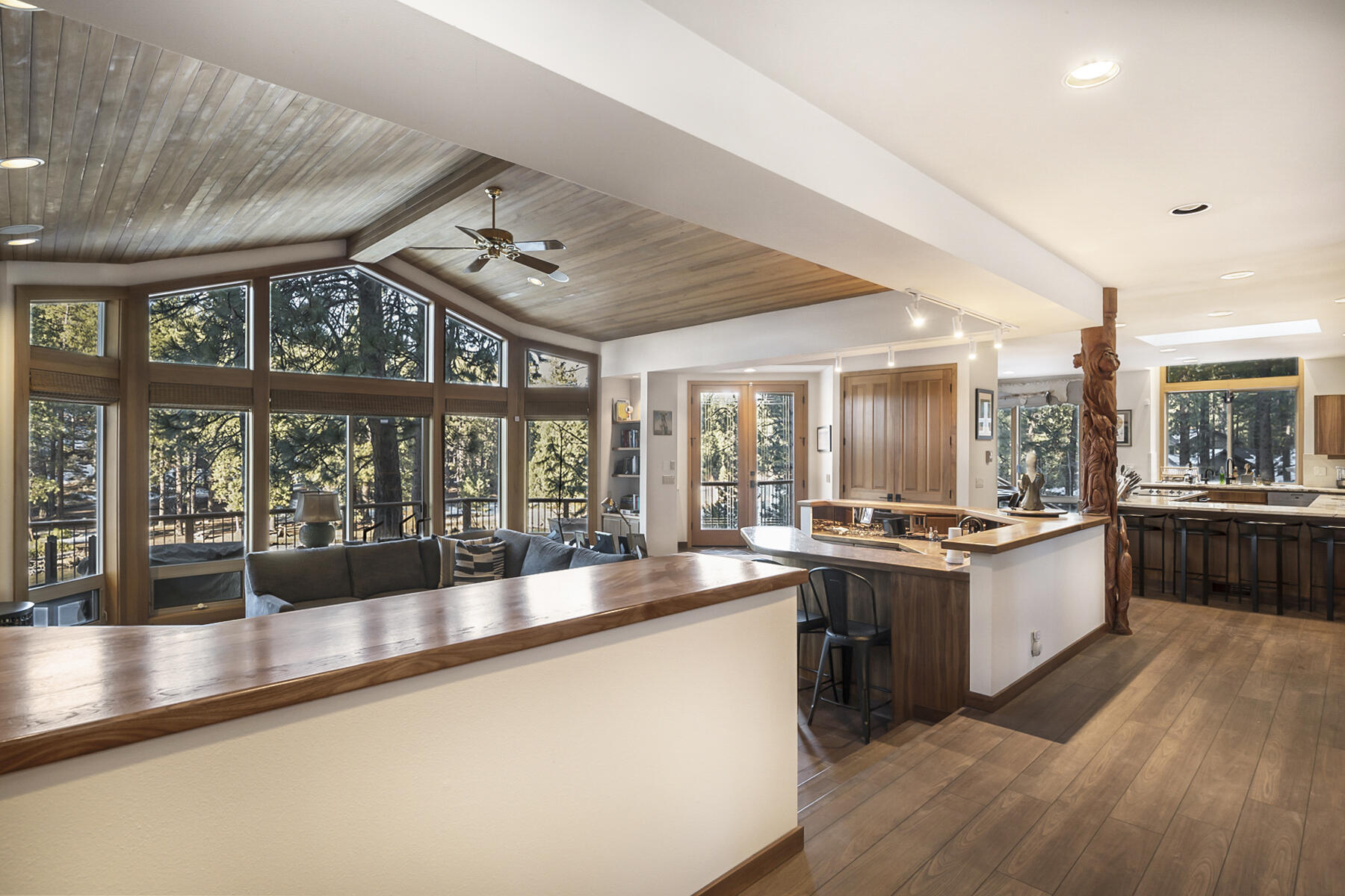 River Bluff Estate - Residential