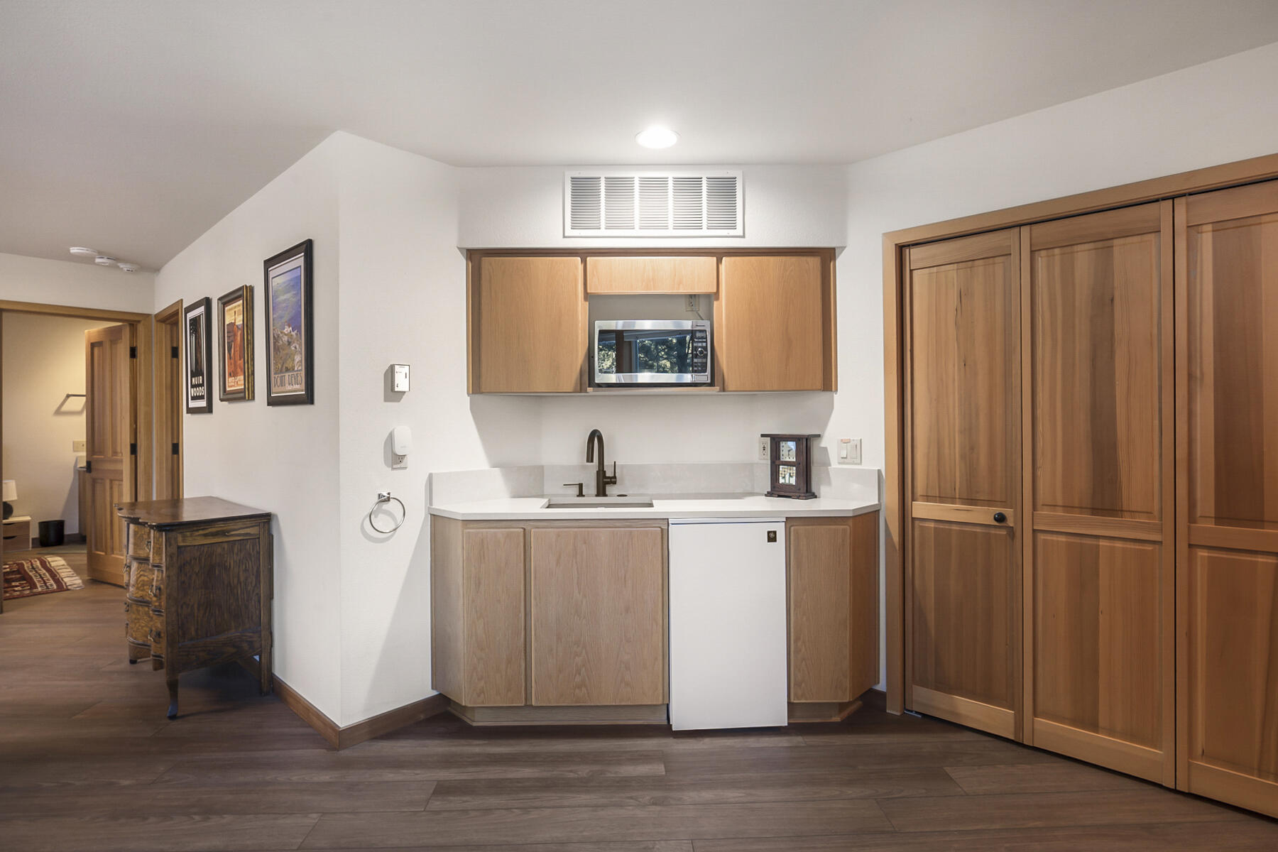 River Bluff Estate - Residential