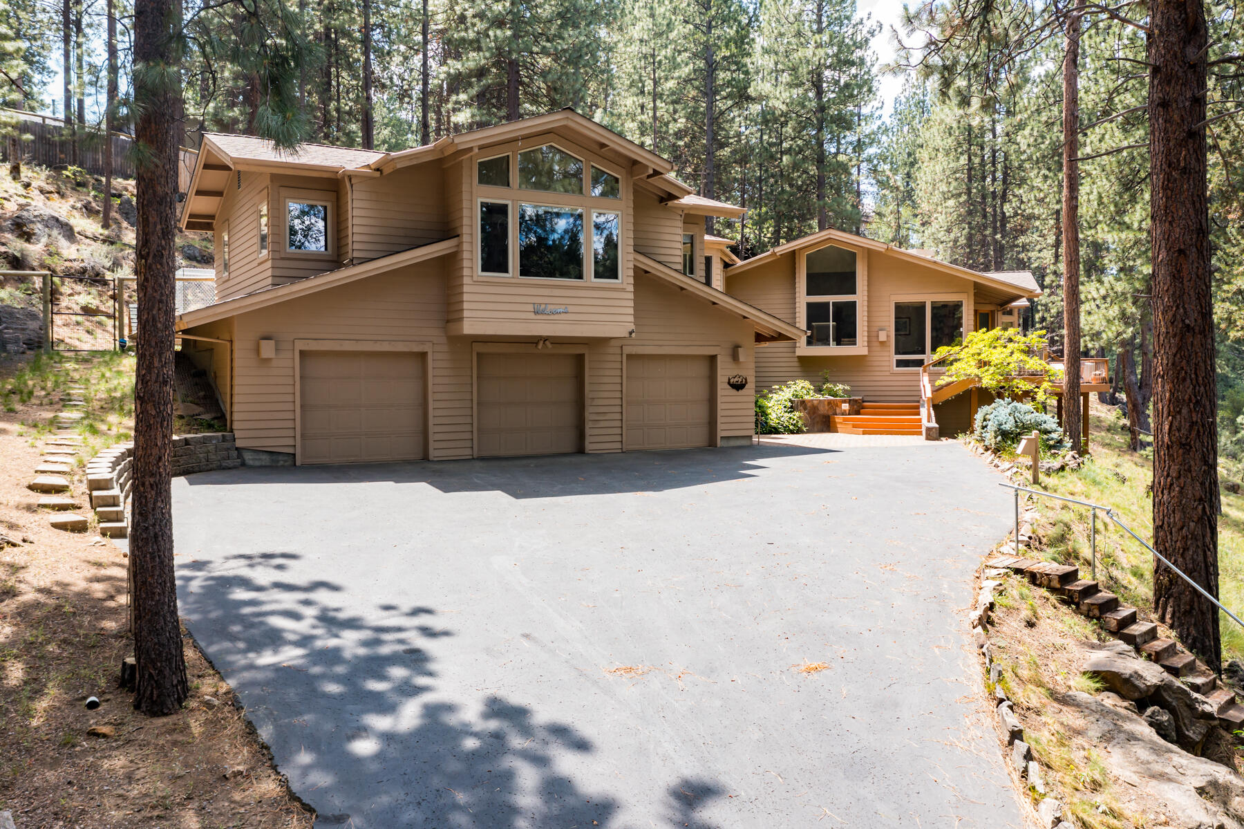 River Bluff Estate - Residential