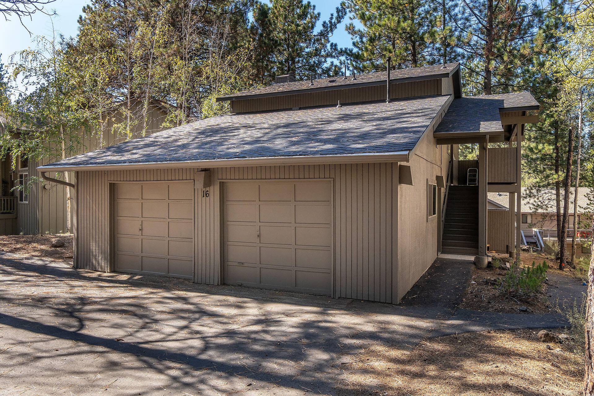 56995 Coyote Lane 16