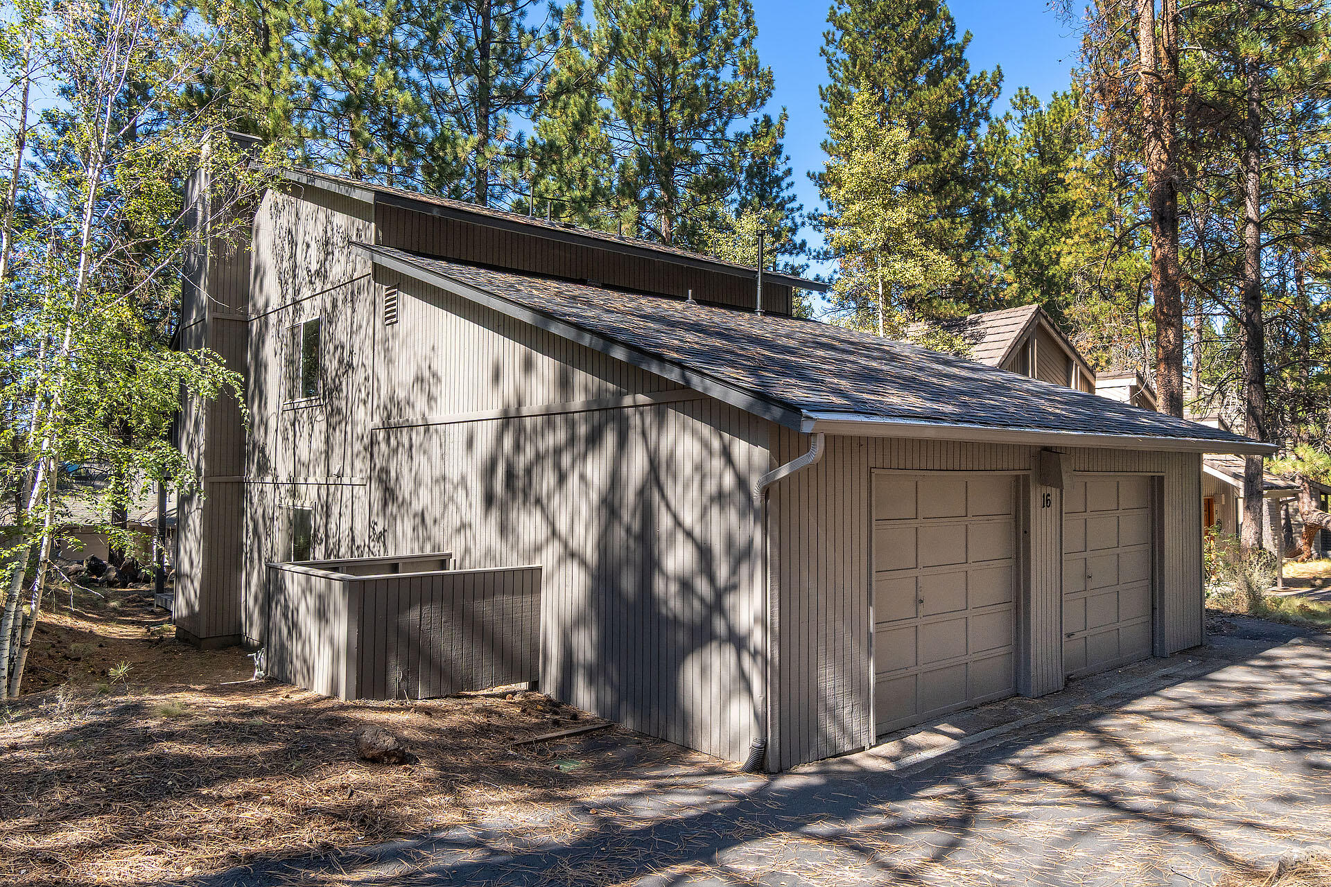 56995 Coyote Lane 16