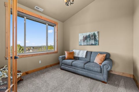 Tiny photo for 10792 Ironstone Court, Redmond, OR 97756 (MLS # 220222613)