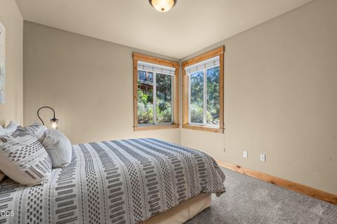 Tiny photo for 10792 Ironstone Court, Redmond, OR 97756 (MLS # 220222613)
