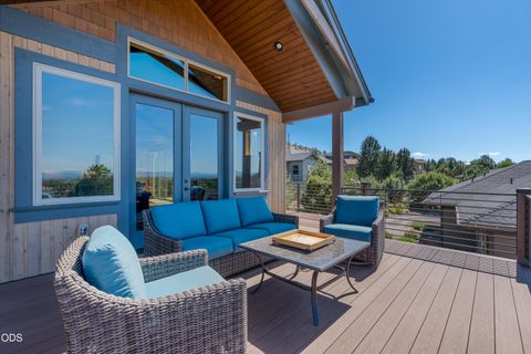 Tiny photo for 10792 Ironstone Court, Redmond, OR 97756 (MLS # 220222613)