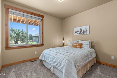 Tiny photo for 10792 Ironstone Court, Redmond, OR 97756 (MLS # 220222613)