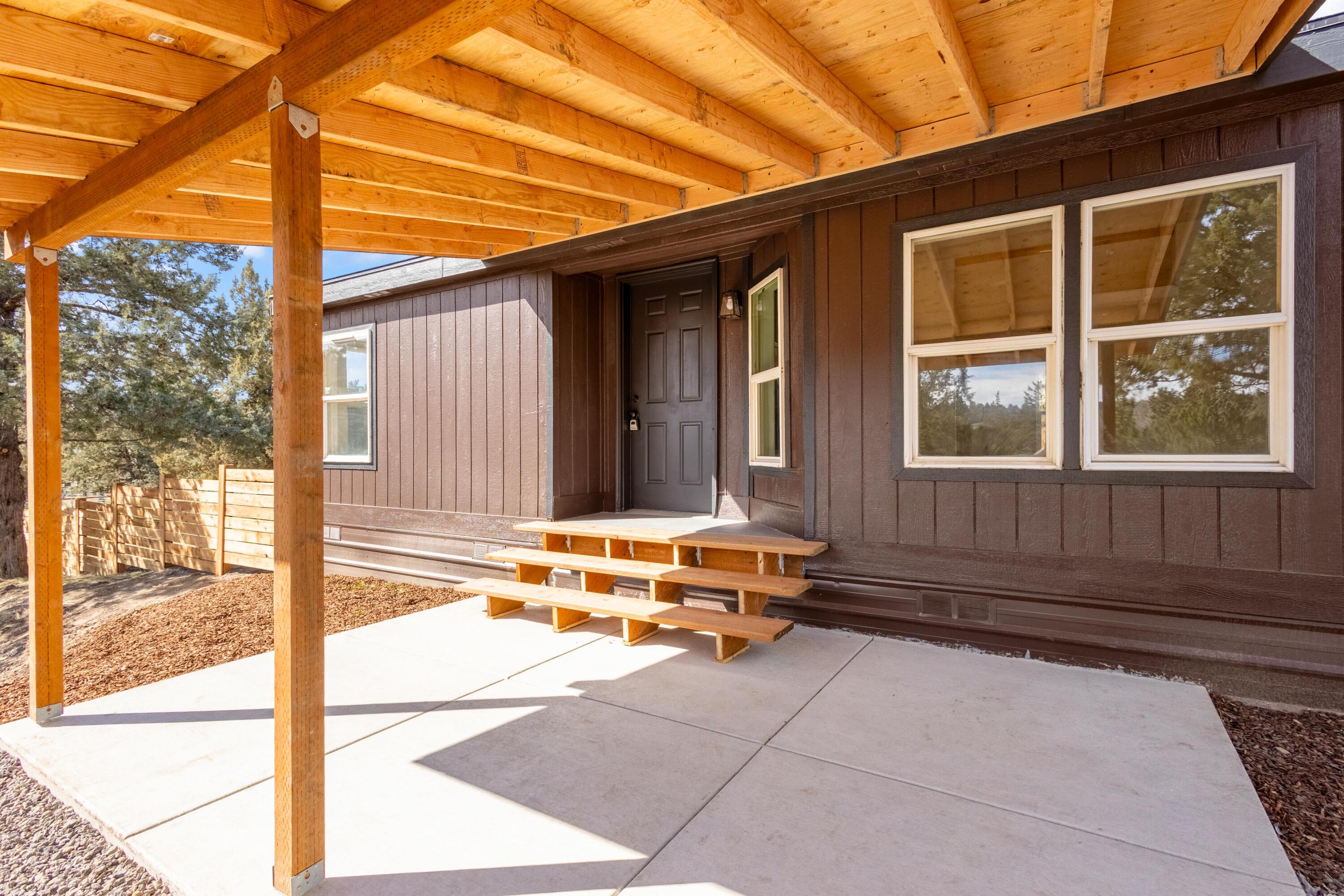 9071 SW Sand Ridge Road