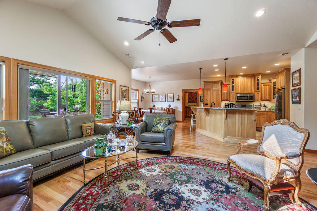 Vineyard View - Residential