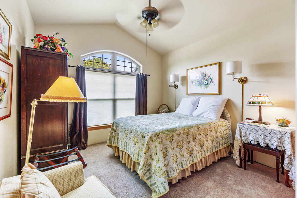 Vineyard View - Residential