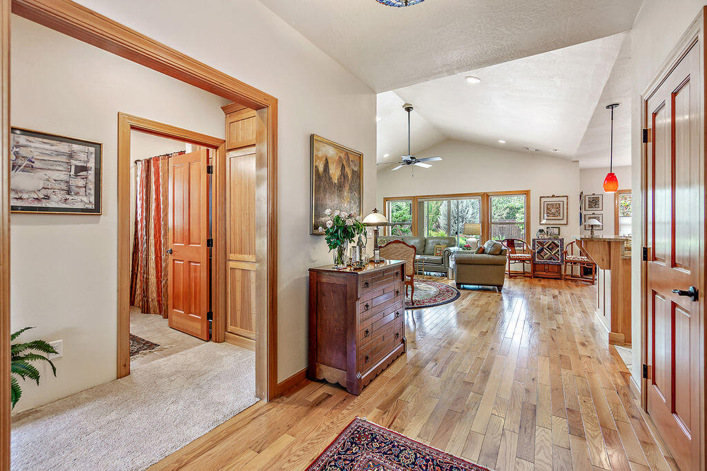 Vineyard View - Residential