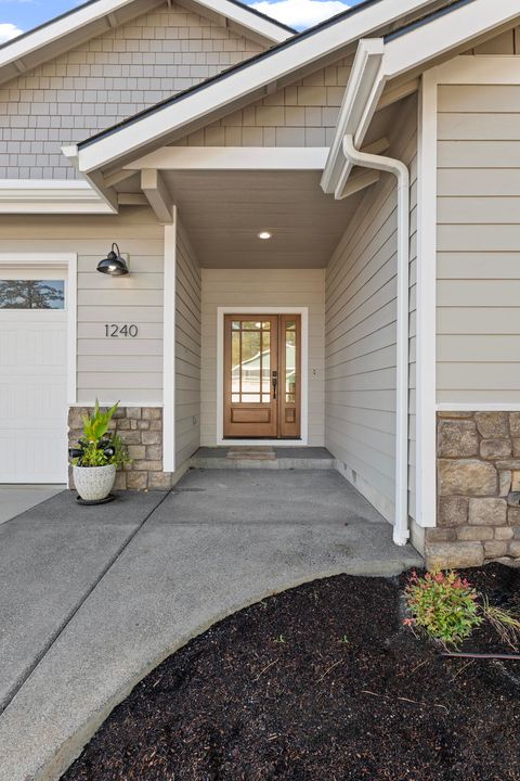 Tiny photo for 1240 Lighthouse Lane, Brookings, OR 97415 (MLS # 220212169)