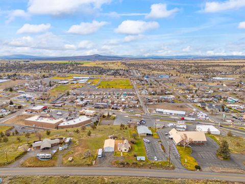 Tiny photo for 1030 S Adams Drive, Madras, OR 97741 (MLS # 220213587)