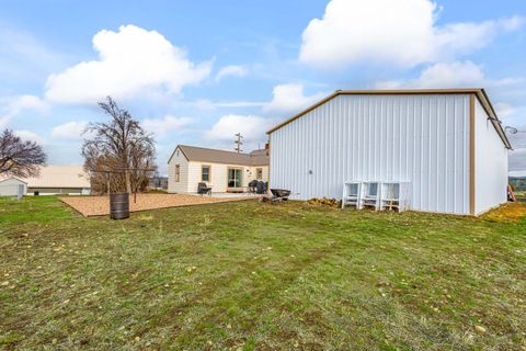 Tiny photo for 1030 S Adams Drive, Madras, OR 97741 (MLS # 220213587)