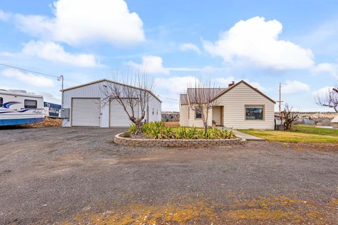 Tiny photo for 1030 S Adams Drive, Madras, OR 97741 (MLS # 220213587)