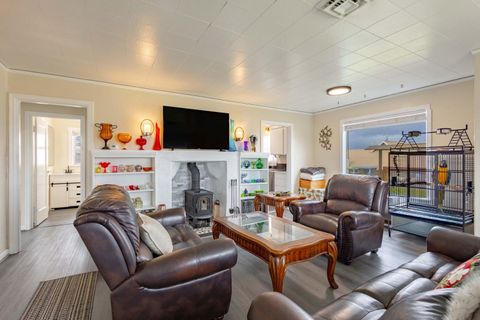 Tiny photo for 1030 S Adams Drive, Madras, OR 97741 (MLS # 220213587)