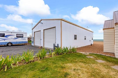 Tiny photo for 1030 S Adams Drive, Madras, OR 97741 (MLS # 220213587)