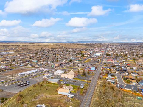 Tiny photo for 1030 S Adams Drive, Madras, OR 97741 (MLS # 220213587)