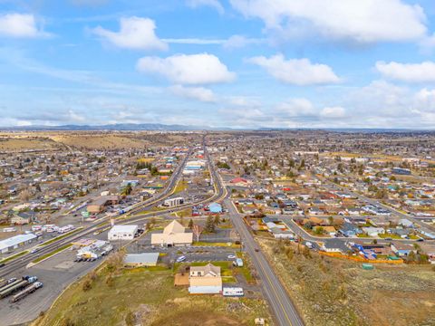 Tiny photo for 1030 S Adams Drive, Madras, OR 97741 (MLS # 220213587)