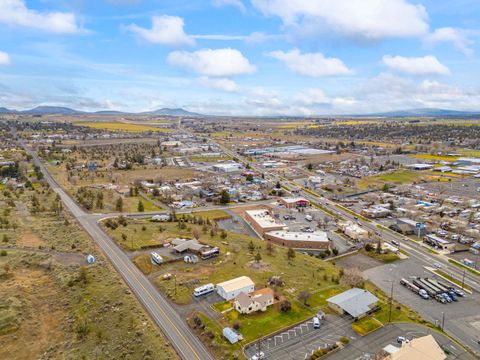 Tiny photo for 1030 S Adams Drive, Madras, OR 97741 (MLS # 220213587)