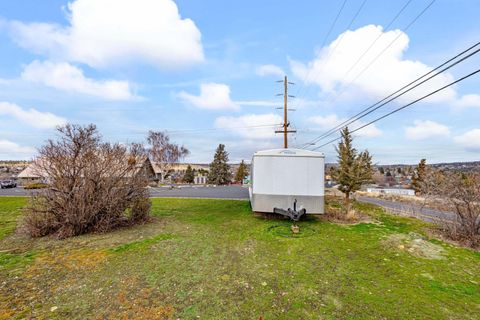 Tiny photo for 1030 S Adams Drive, Madras, OR 97741 (MLS # 220213587)