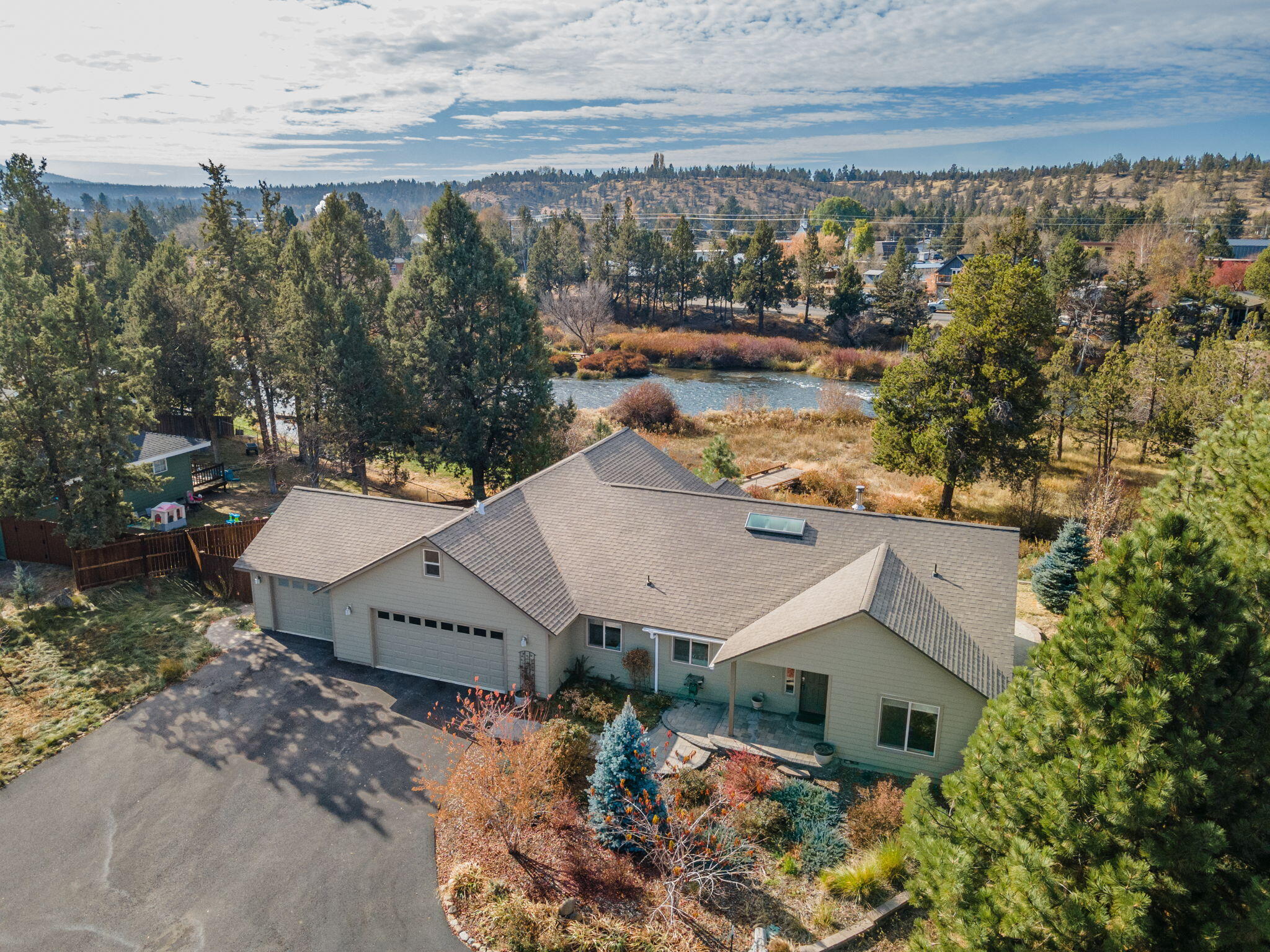 Townsite Of Laidlaw - Residential