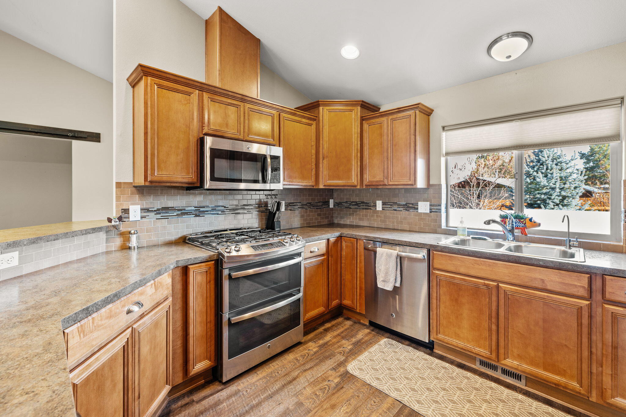 Townsite Of Laidlaw - Residential