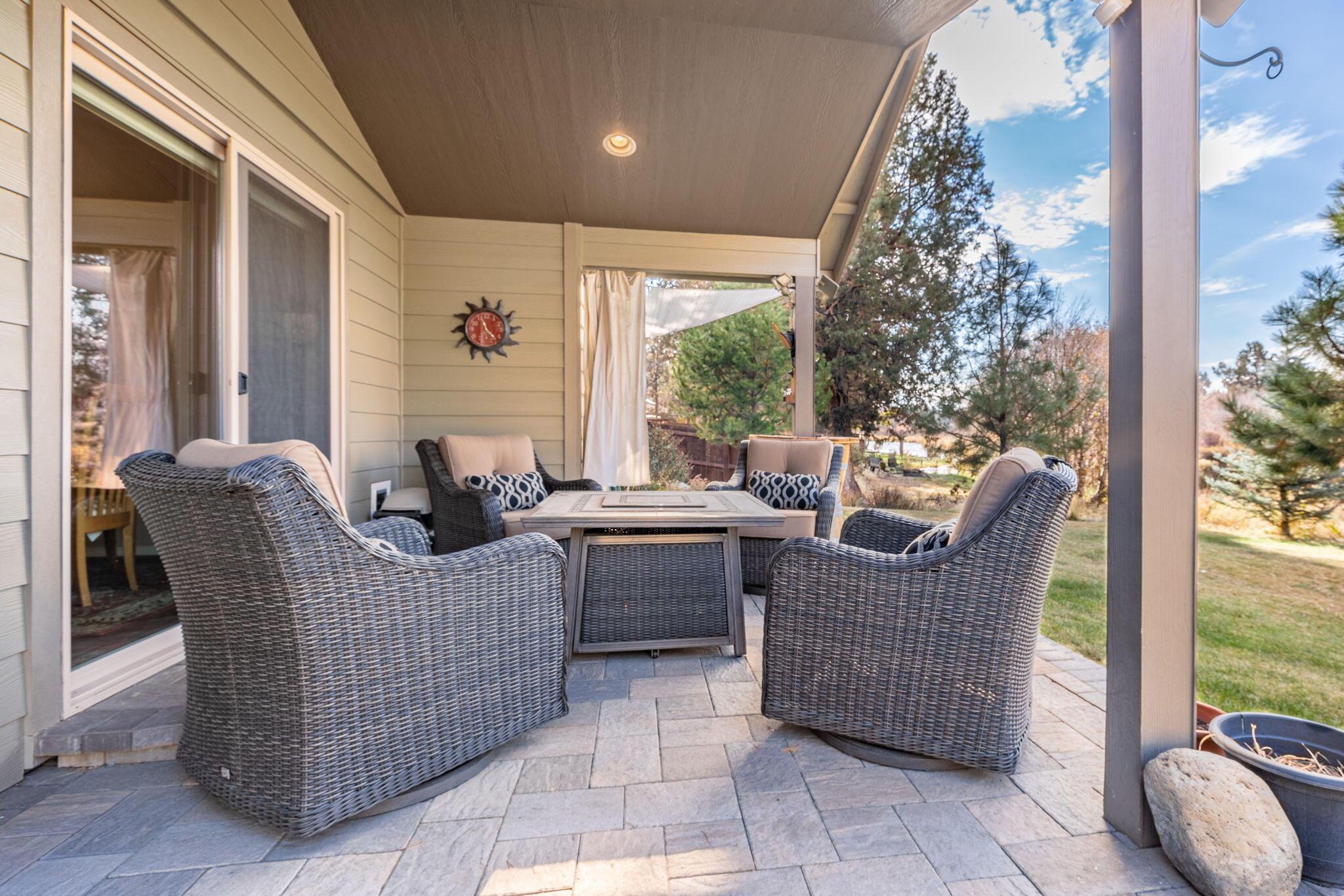 Townsite Of Laidlaw - Residential