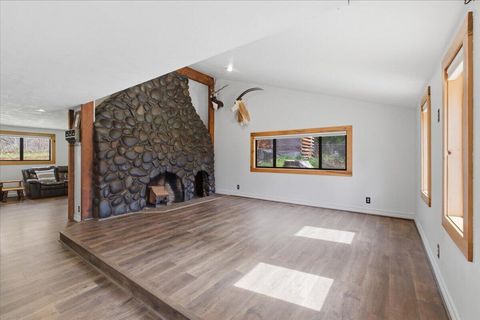 Tiny photo for 40875 Peoples Drive, Lebanon, OR 97355 (MLS # 220216927)