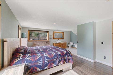 Tiny photo for 40875 Peoples Drive, Lebanon, OR 97355 (MLS # 220216927)