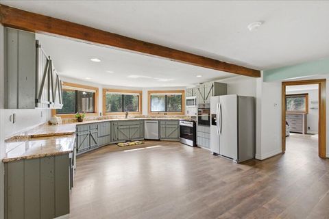 Tiny photo for 40875 Peoples Drive, Lebanon, OR 97355 (MLS # 220216927)