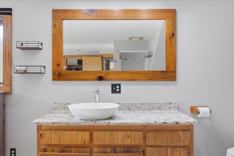 Tiny photo for 40875 Peoples Drive, Lebanon, OR 97355 (MLS # 220216927)