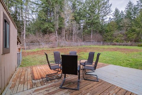 Tiny photo for 40875 Peoples Drive, Lebanon, OR 97355 (MLS # 220216927)
