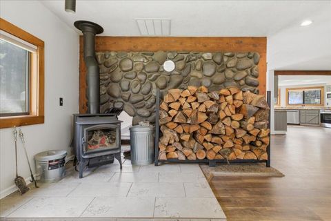 Tiny photo for 40875 Peoples Drive, Lebanon, OR 97355 (MLS # 220216927)