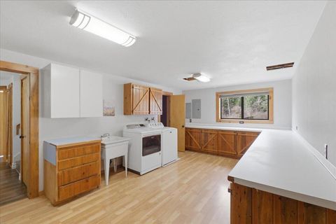 Tiny photo for 40875 Peoples Drive, Lebanon, OR 97355 (MLS # 220216927)