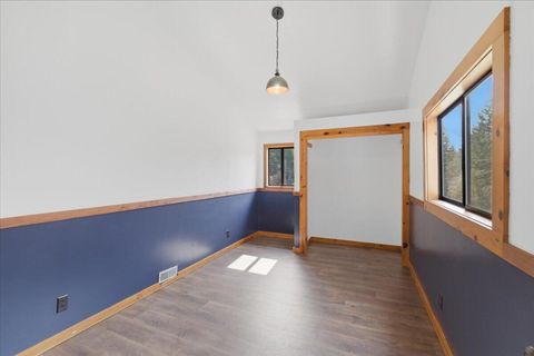 Tiny photo for 40875 Peoples Drive, Lebanon, OR 97355 (MLS # 220216927)