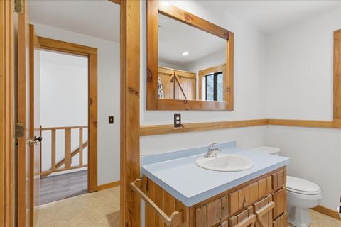 Tiny photo for 40875 Peoples Drive, Lebanon, OR 97355 (MLS # 220216927)