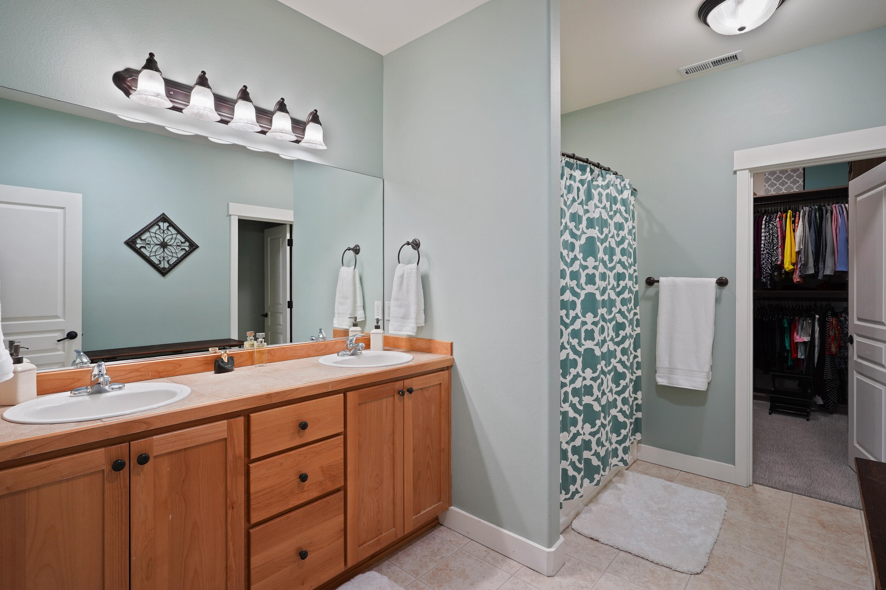 Skyliner Summit - Residential