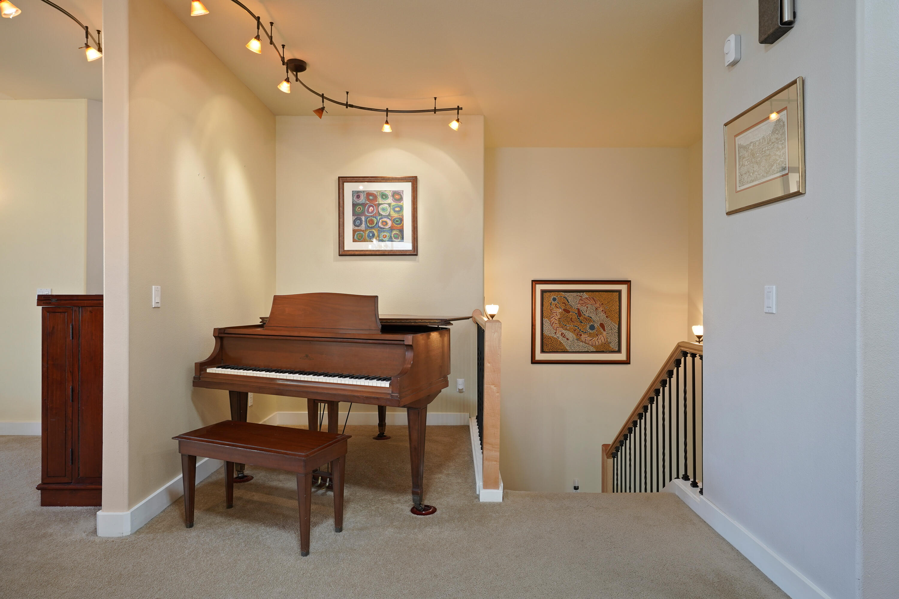 Skyliner Summit - Residential